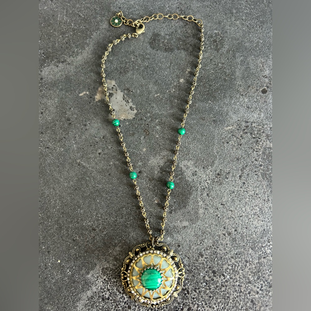Beautiful artisan made necklace with genuine green center stone